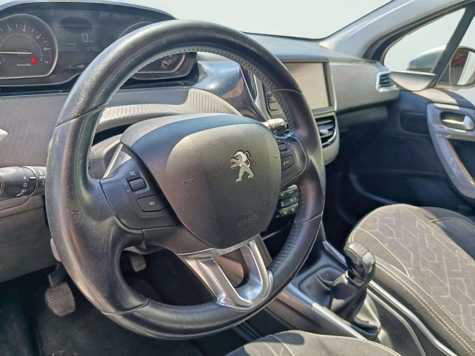 https://cdn-flexicar.caraffinity.it/public_appraisal_images_pro/images/stock/226652/L70WB2Mxev__WhatsApp Image 2026-07-08 at 12.33.38 (1).jpg